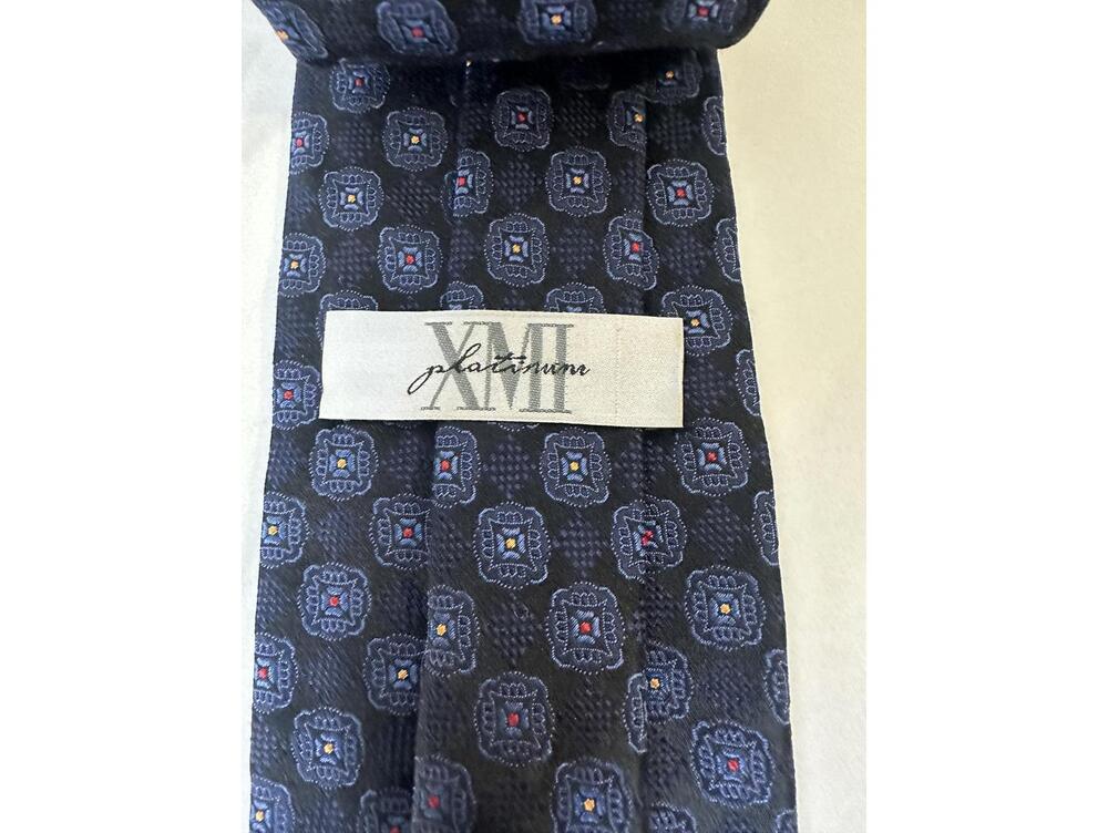 Vintage XMI Platinum classic navy blue geometric medallion silk neck tie - Picture 4 of 4